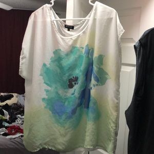 Flower blouse. White and flowie. Very comfortable